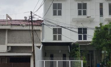 Ruko Strategis di Tebet Utara, Cocok untuk Kantor, 2 Akses Mobil, Lokasi Premium untuk Bisnis Anda