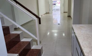 Ruko Strategis di Tebet Utara, Cocok untuk Kantor, 2 Akses Mobil, Lokasi Premium untuk Bisnis Anda