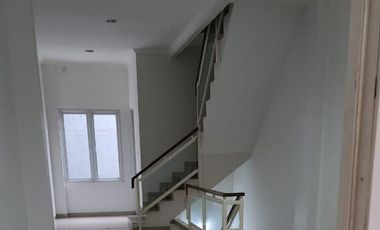 Ruko Strategis di Tebet Utara, Cocok untuk Kantor, 2 Akses Mobil, Lokasi Premium untuk Bisnis Anda