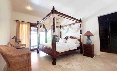 villa nusa dua mumbu,l villa luas cluster one gate