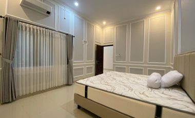 RUMAH MEWAH SEMI FURNISHED DEKAT MALL DI JOGJA,MURAH!