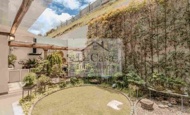 Casa de lujo de venta en Monay Baguanchi 339m2 terreno en urbanización.