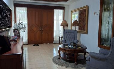Rumah dijual Cipete Raya Kebayoran Baru Jaksel Bagus Buat Usaha Resto dll. Halaman Luas