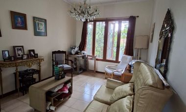 Rumah dijual Cipete Raya Kebayoran Baru Jaksel Bagus Buat Usaha Resto dll. Halaman Luas