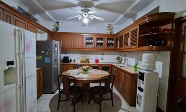 Rumah dijual Cipete Raya Kebayoran Baru Jaksel Bagus Buat Usaha Resto dll. Halaman Luas