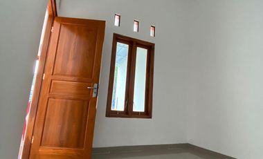Rumah Baru Siap Huni 2 kamar Di Gedongan Colomadu Karanganyar dekat Pintu Tol Ngemplak Solo