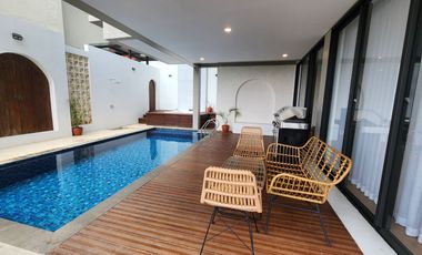 Dijual Cepat Villa Cantik 2 Lantai View Kota Bandung di Dago Village