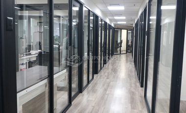 VENTA DE OFICINAS A PASOS DEL JOCKEY PLAZA - SURCO