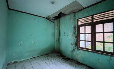DIJUAL RUMAH DI SOLO DEKAT PASAR NUSUKAN