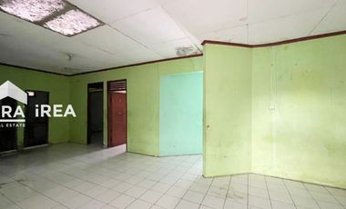 DIJUAL RUMAH DI SOLO DEKAT PASAR NUSUKAN