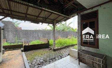 DIJUAL RUMAH DI SOLO DEKAT PASAR NUSUKAN