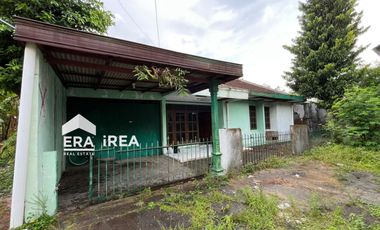 DIJUAL RUMAH DI SOLO DEKAT PASAR NUSUKAN