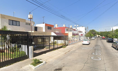 VENTA DE CASA EN JARDINES ALCALDE GUADALAJARA JALISCO