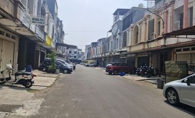 Jual cepat ruko gandeng di blakang Mall Green Sedayu