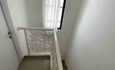 Dikontrakkan Rumah Ada AC 3 cluster Monaco Jababeka Cikarang