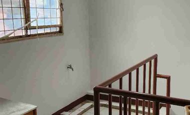 DISEWAKAN RUMAH RAPIH SIAP HUNI DI CLUSTER ALAM SUTERA TANGGERANG SELATAN