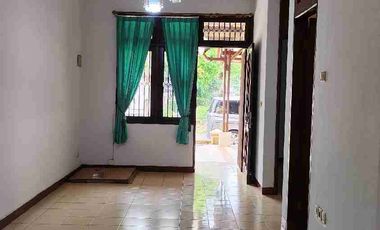 DISEWAKAN RUMAH RAPIH SIAP HUNI DI CLUSTER ALAM SUTERA TANGGERANG SELATAN