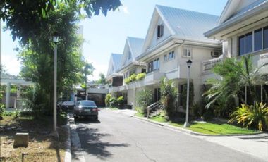 Cozy Three Bedrooms Townhouse in Summerfield Near Country Mall