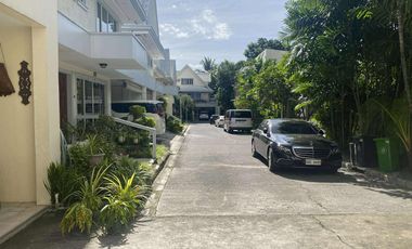 Cozy Three Bedrooms Townhouse in Summerfield Near Country Mall