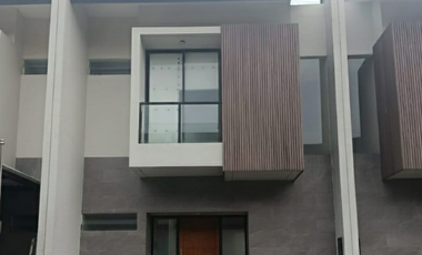 DISEWAKAN  RUMAH CENTRAL PARK JUANDA