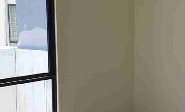 DISEWAKAN  RUMAH CENTRAL PARK JUANDA