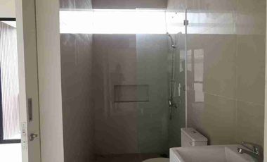 DISEWAKAN RUMAH CENTRAL PARK JUANDA (4)