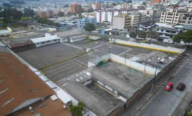 ARRIENDO LOTE CON CONSTRUCCIONES EN LA SEIS DE DICIEMBRE Y FRESNOS AL NORTE DE QUITO CERCA AL SANTA MARIA SOLCA CUARTEL RUMIÑAHUI