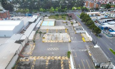 ARRIENDO LOTE CON CONSTRUCCIONES EN LA SEIS DE DICIEMBRE Y FRESNOS AL NORTE DE QUITO CERCA AL SANTA MARIA SOLCA CUARTEL RUMIÑAHUI