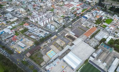 ARRIENDO LOTE CON CONSTRUCCIONES EN LA SEIS DE DICIEMBRE Y FRESNOS AL NORTE DE QUITO CERCA AL SANTA MARIA SOLCA CUARTEL RUMIÑAHUI