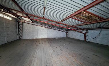 ARRIENDO LOTE CON CONSTRUCCIONES EN LA SEIS DE DICIEMBRE Y FRESNOS AL NORTE DE QUITO CERCA AL SANTA MARIA SOLCA CUARTEL RUMIÑAHUI