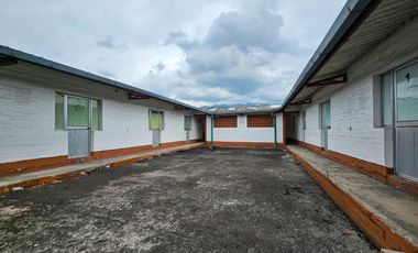 ARRIENDO LOTE CON CONSTRUCCIONES EN LA SEIS DE DICIEMBRE Y FRESNOS AL NORTE DE QUITO CERCA AL SANTA MARIA SOLCA CUARTEL RUMIÑAHUI