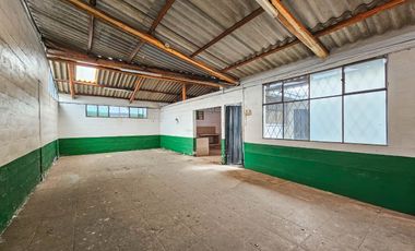 ARRIENDO LOTE CON CONSTRUCCIONES EN LA SEIS DE DICIEMBRE Y FRESNOS AL NORTE DE QUITO CERCA AL SANTA MARIA SOLCA CUARTEL RUMIÑAHUI