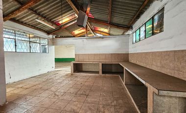 ARRIENDO LOTE CON CONSTRUCCIONES EN LA SEIS DE DICIEMBRE Y FRESNOS AL NORTE DE QUITO CERCA AL SANTA MARIA SOLCA CUARTEL RUMIÑAHUI