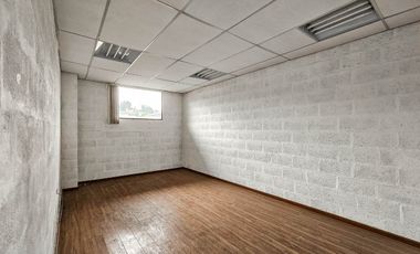 ARRIENDO LOTE CON CONSTRUCCIONES EN LA SEIS DE DICIEMBRE Y FRESNOS AL NORTE DE QUITO CERCA AL SANTA MARIA SOLCA CUARTEL RUMIÑAHUI