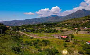 Lotes de Venta en Yunguilla con Agua
