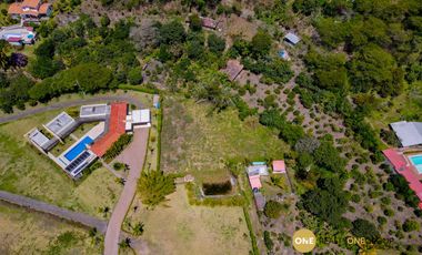 Lotes de Venta en Yunguilla con Agua