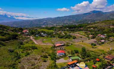 Lotes de Venta en Yunguilla con Agua