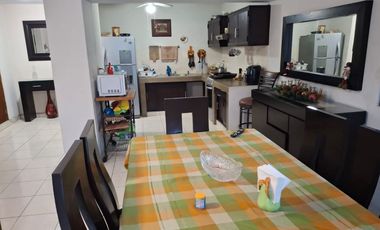 CASA EN VENTAA UNOS METROS DE MALECON EN PALOS PRIETOS MAZATLAN SINALOA