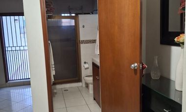 CASA EN VENTAA UNOS METROS DE MALECON EN PALOS PRIETOS MAZATLAN SINALOA