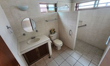 CASA EN VENTAA UNOS METROS DE MALECON EN PALOS PRIETOS MAZATLAN SINALOA