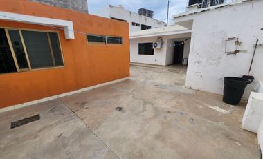 CASA EN VENTAA UNOS METROS DE MALECON EN PALOS PRIETOS MAZATLAN SINALOA