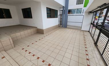 CASA EN VENTAA UNOS METROS DE MALECON EN PALOS PRIETOS MAZATLAN SINALOA