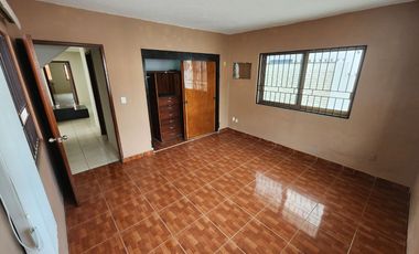 CASA EN VENTAA UNOS METROS DE MALECON EN PALOS PRIETOS MAZATLAN SINALOA
