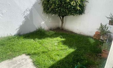 rento casa en fracc. paseos de Cholula cerca recta