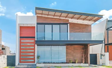 CASA EN VENTA AMUEBLADA EN HARAS DEL BOSQUE.