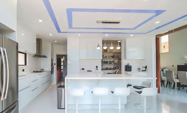 CASA EN VENTA AMUEBLADA EN HARAS DEL BOSQUE.