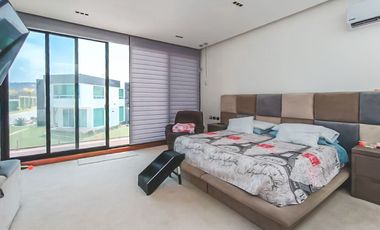 CASA EN VENTA AMUEBLADA EN HARAS DEL BOSQUE.