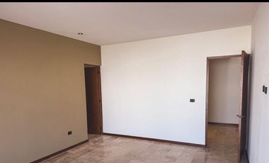 Excelente casa en venta en San Angel V