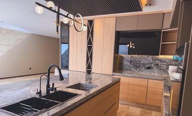 Excelente casa en venta en San Angel V