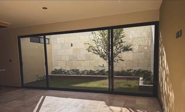 Excelente casa en venta en San Angel V